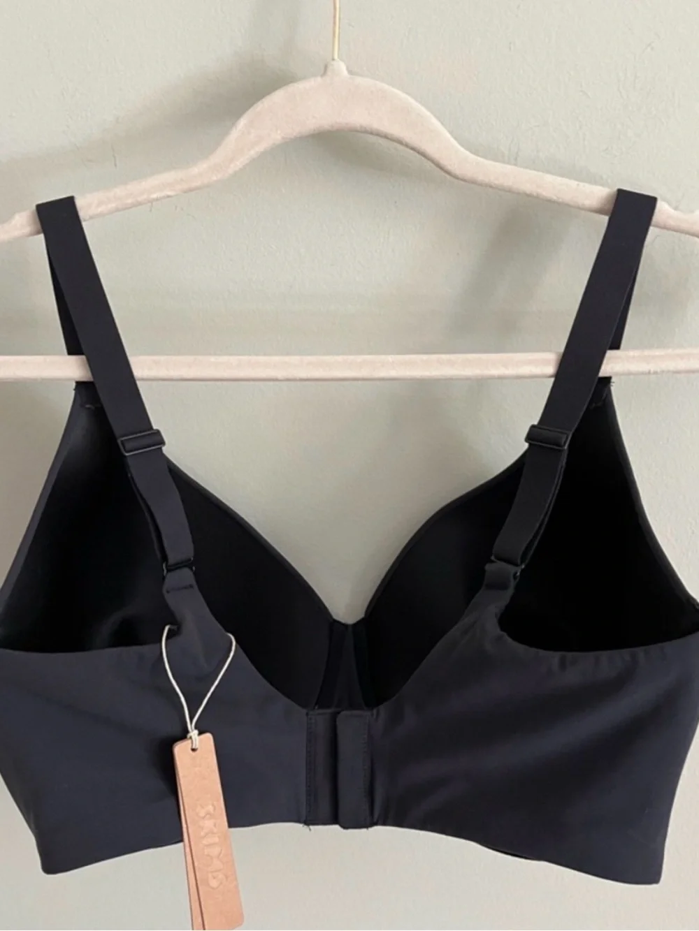 Skims fits everybody T-shirt bra – NWT 32DD - Picture 5 of 6